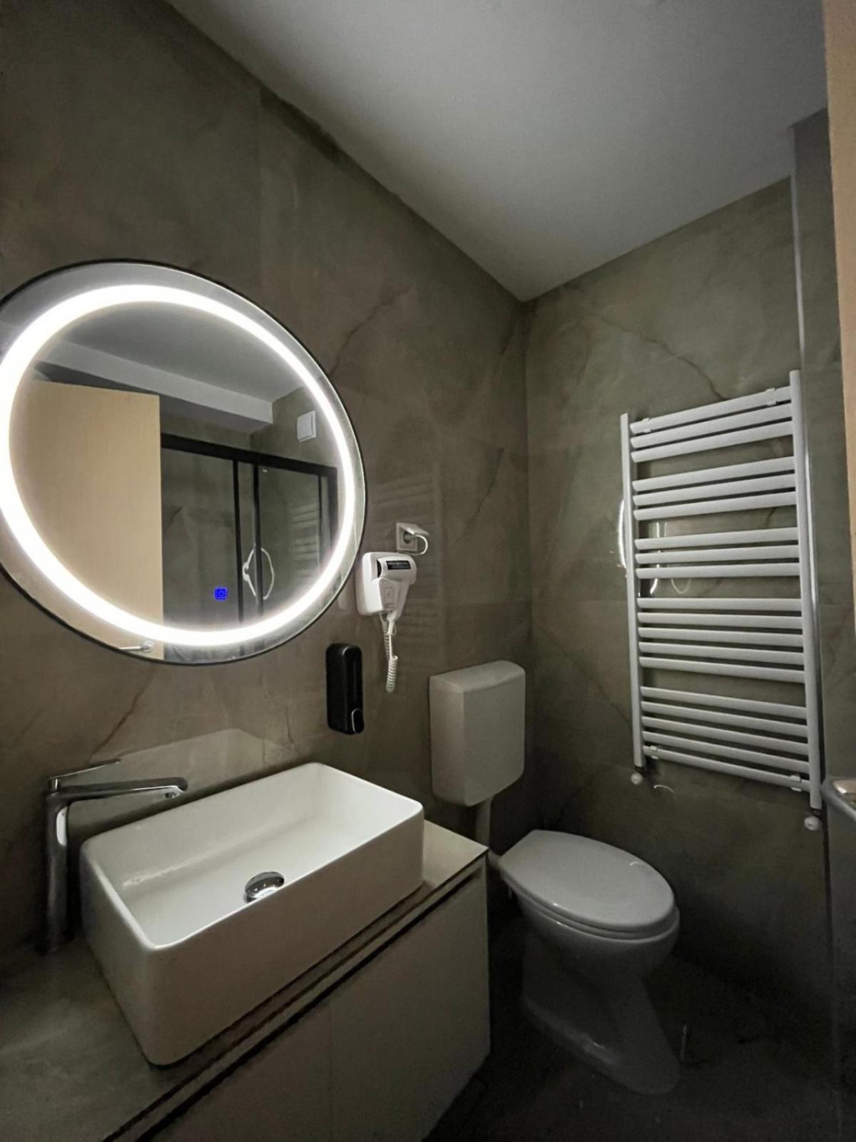 Ferienwohnung Skopje Centar Margarita Luxury Aprtment Exterior foto