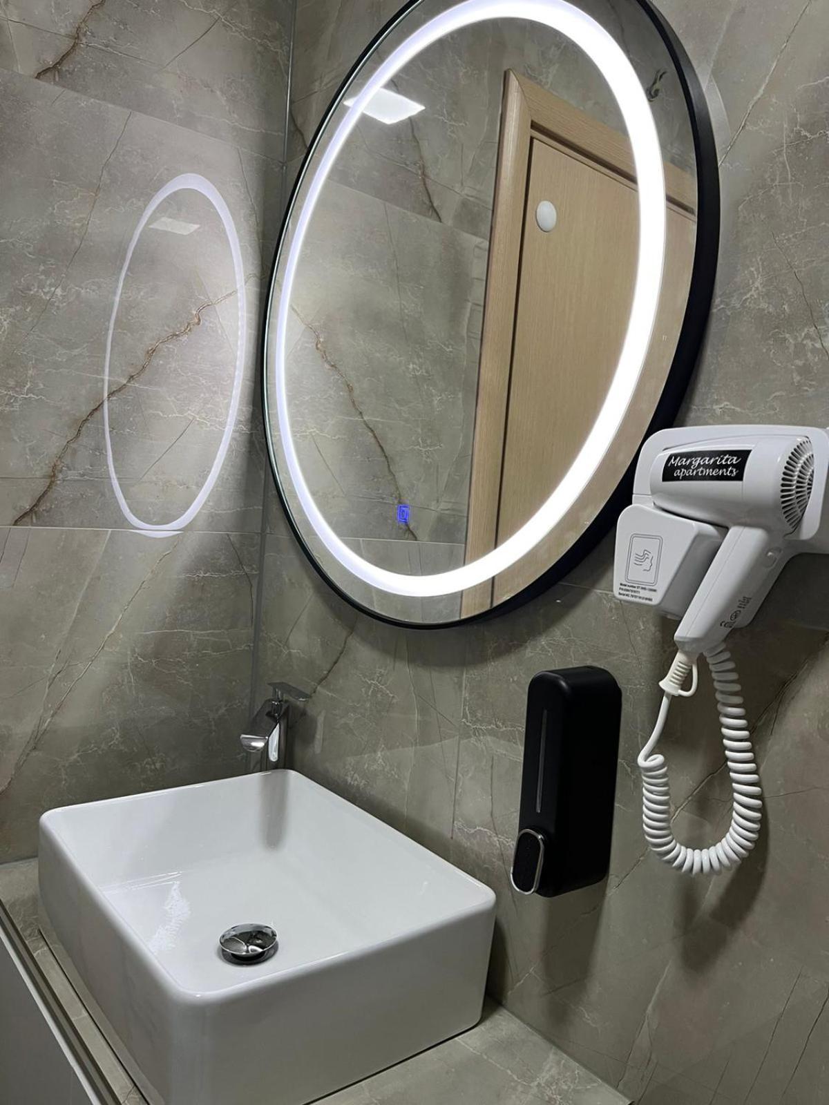 Ferienwohnung Skopje Centar Margarita Luxury Aprtment Exterior foto
